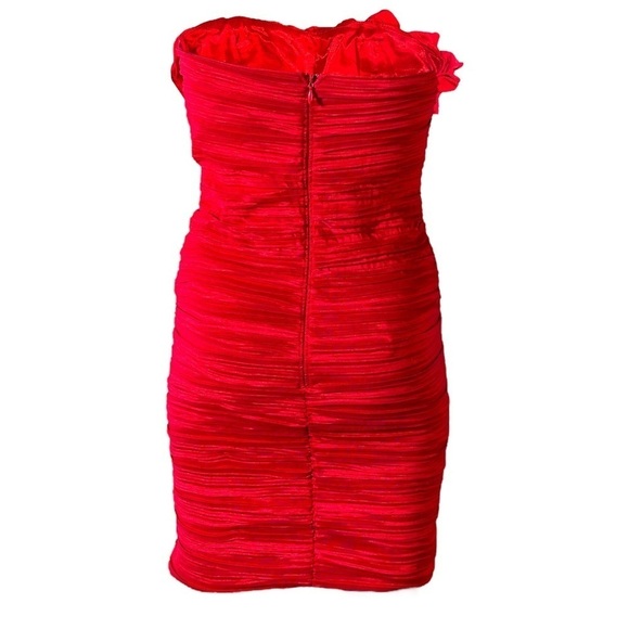 Red ruched dress​ - Picture 2 of 3